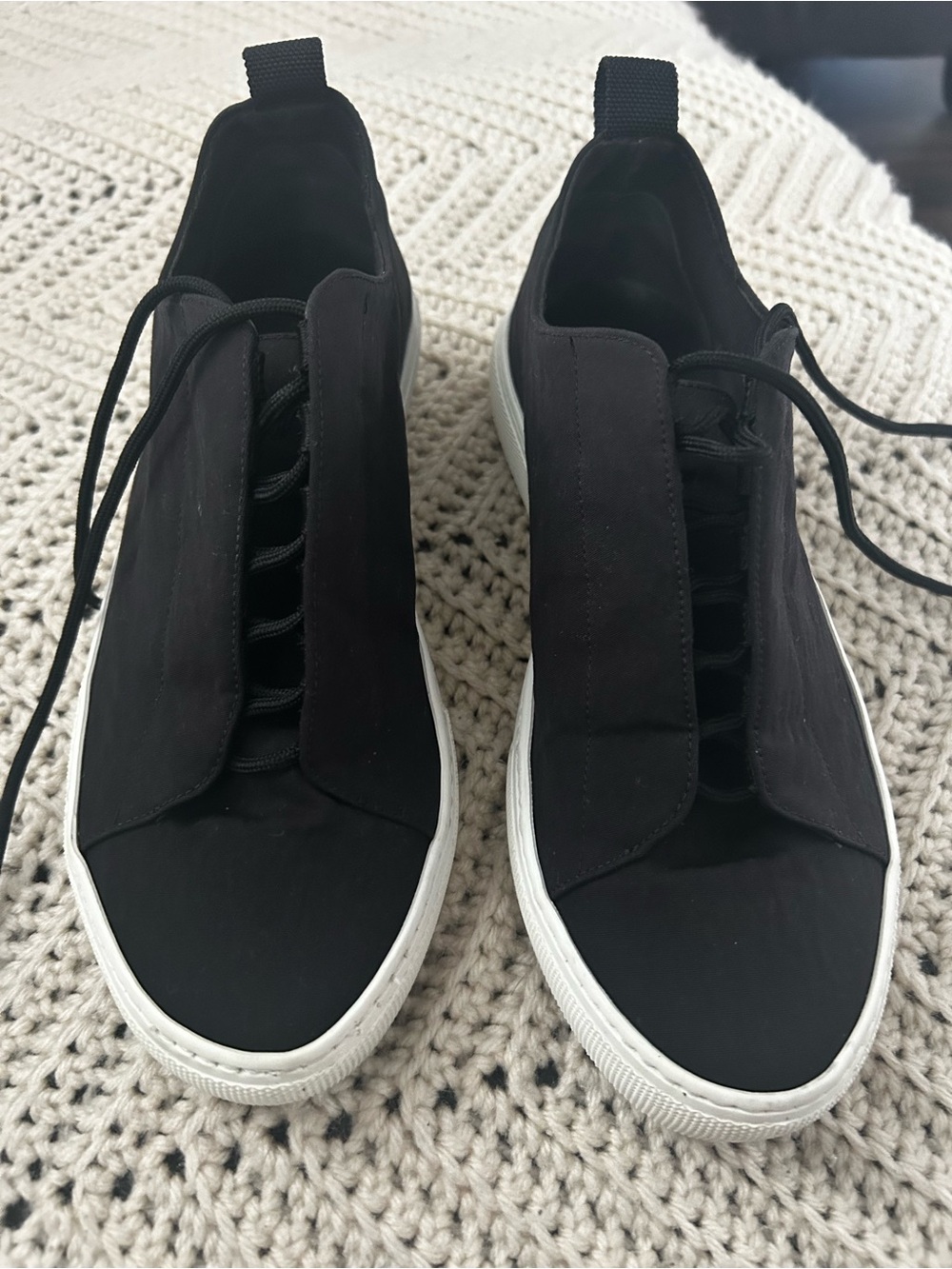 James Perse Black Low-Top Sneakers with White Sole